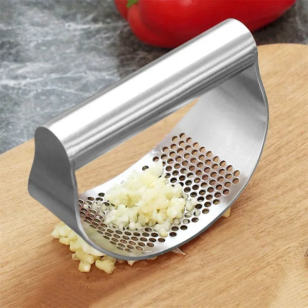 Outdoor Multi-function Garlic Press Curved Garlic Grinding Slicer Chopper Stainless Steel Garlic Presses Cooking Manual Gadgets